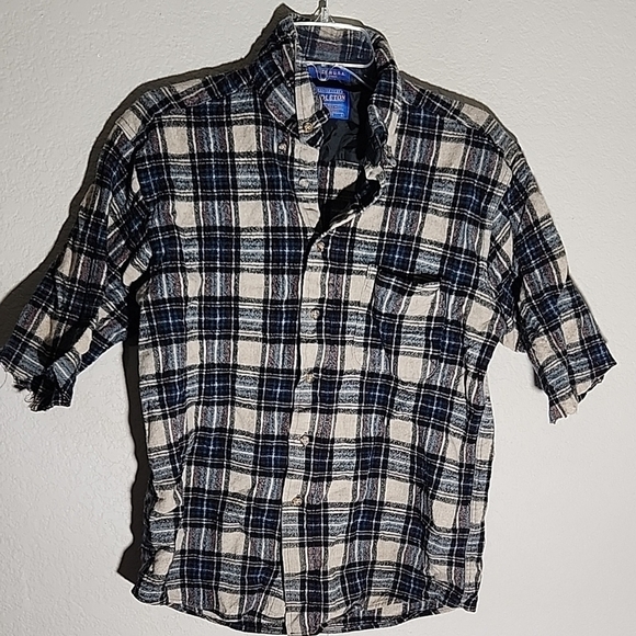 Pendleton Shirt Mens Plaid Size L but runs small Fits M Cut Off Sleeve - Picture 1 of 16